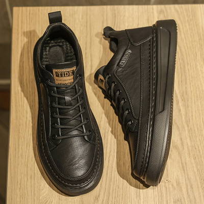 中帮男鞋秋冬款高级感痞帅板鞋轻便休闲鞋子男全黑上班年轻人皮鞋