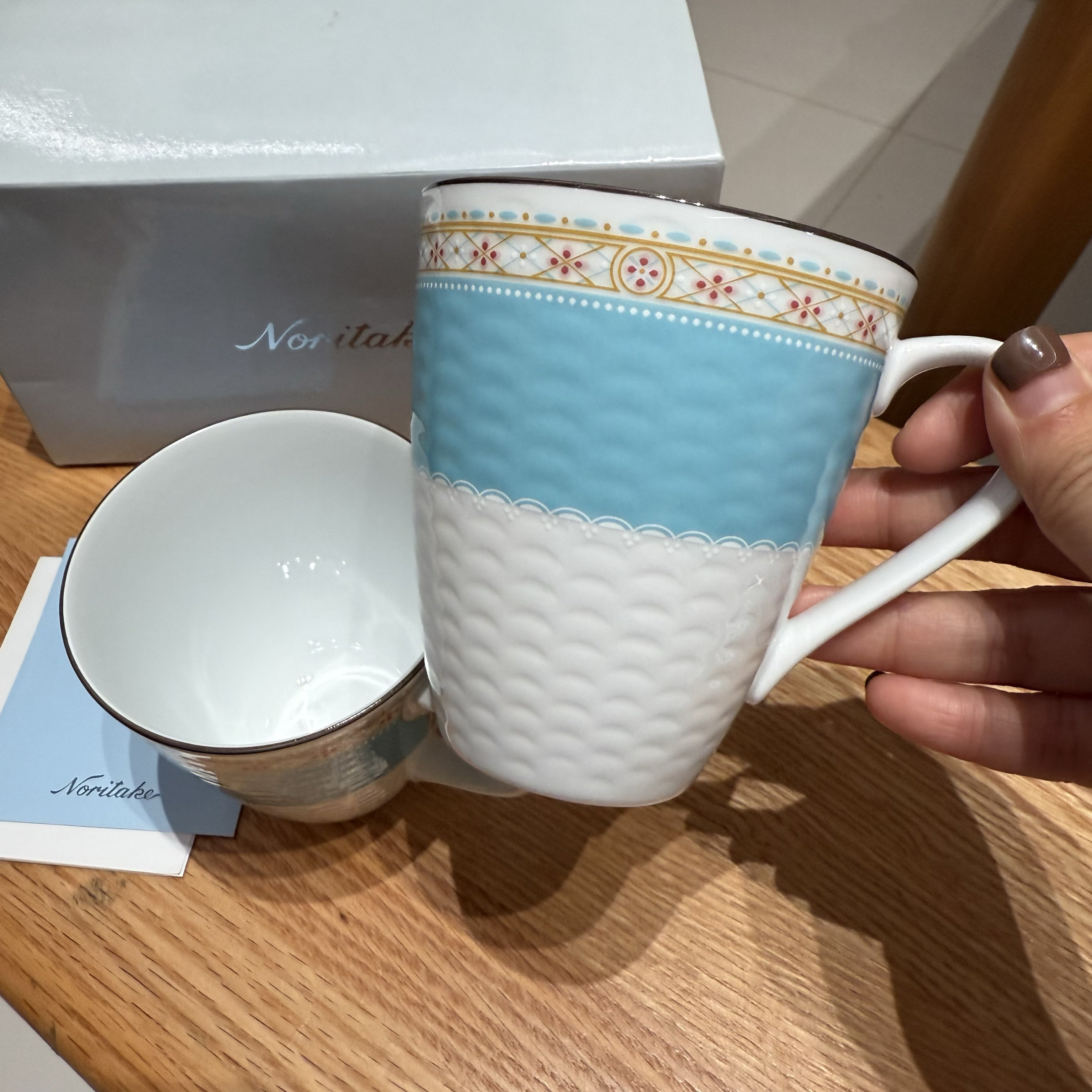 日本Noritake则武蕾丝浮雕湖蓝色马克杯 一对 原盒全品全新300ml
