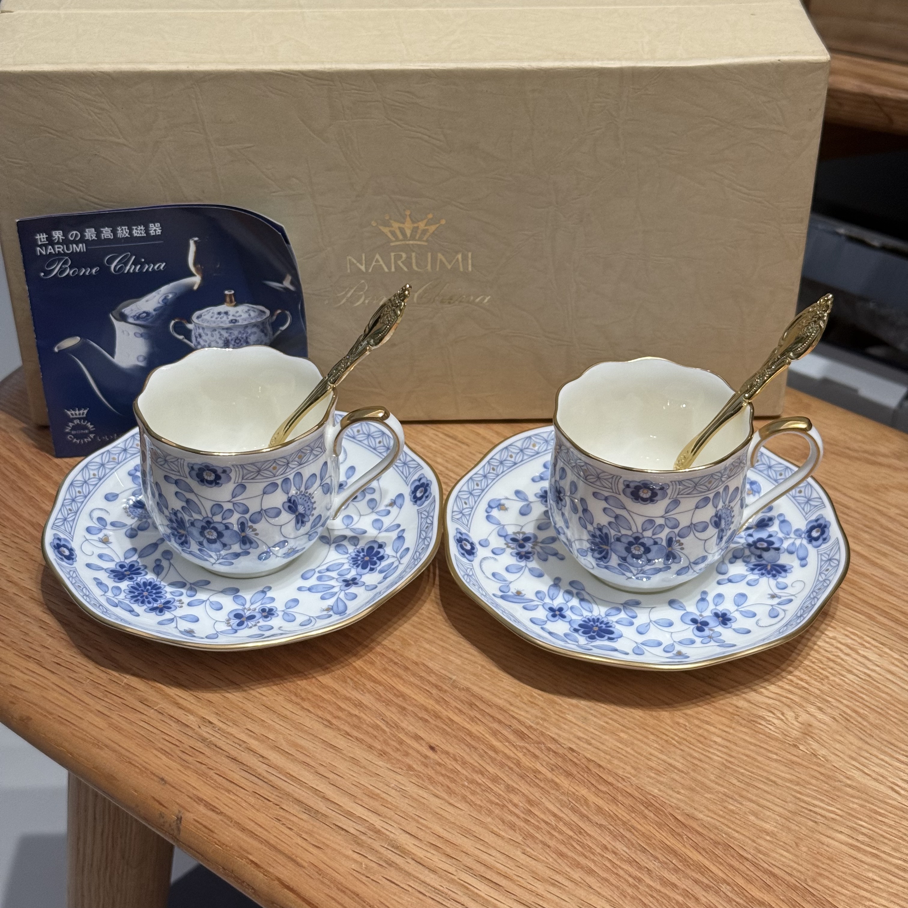 日本NARUMI鸣海米兰骨瓷浓缩咖啡杯浓茶杯 含24k镀金勺 全新保真