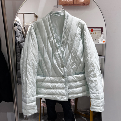 2025秋冬新款 新国标90白鸭绒女士短款V领轻薄羽绒服长袖羽绒内胆