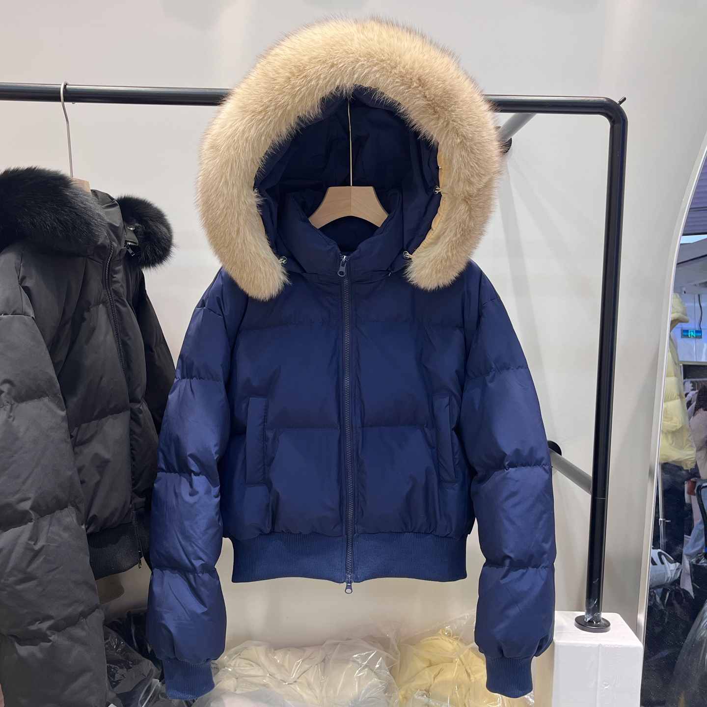 新国标90%白鸭绒 女狐狸毛短款肯豆连帽羽绒服小个子大毛领面包服