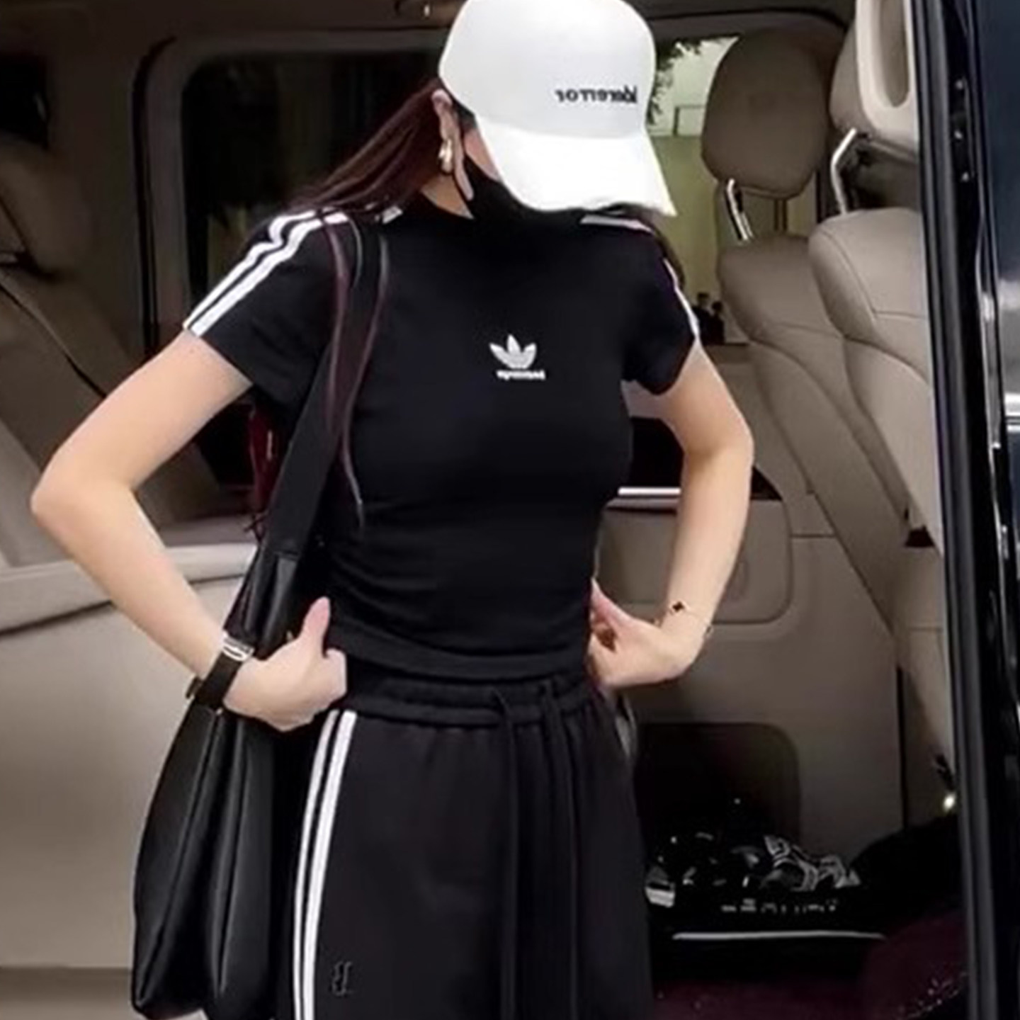 欧货黑色休闲运动套装女夏2025新款时尚洋气显瘦T恤阔腿裤两件套