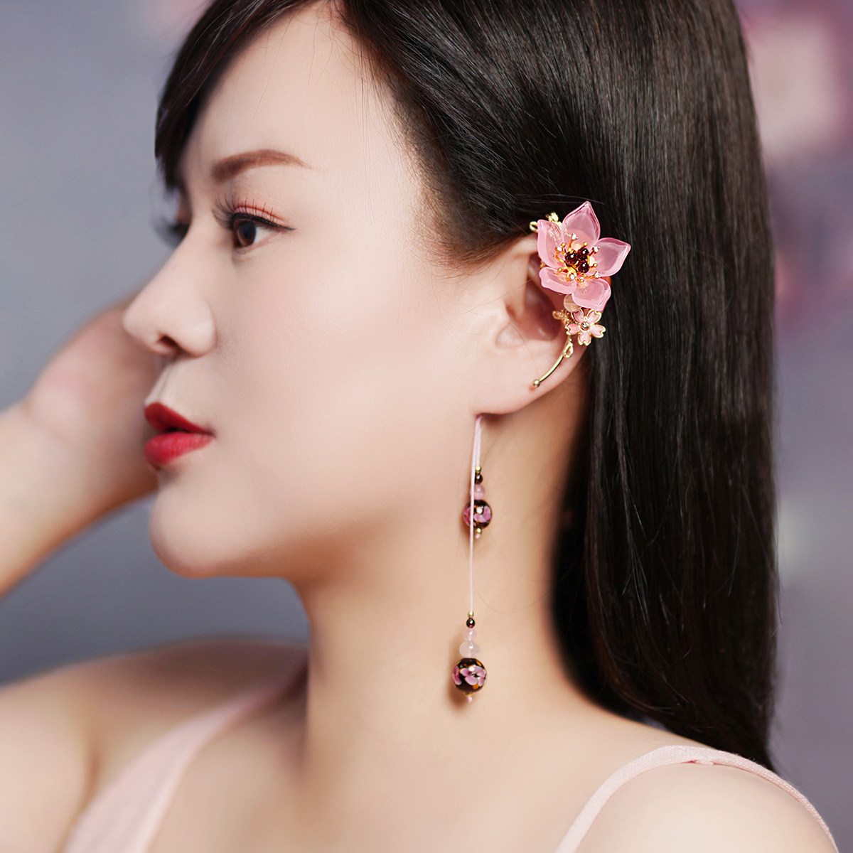 清新网红角色扮演道具仙女耳饰精灵桃花瓣耳挂防过敏耳坠原创设计