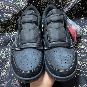 Visecoo Travis Scott 4.0黑武士男女低帮板鞋Black休闲运动鞋