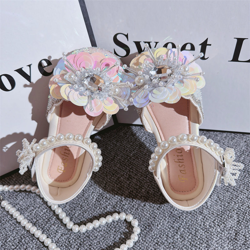 女童包头凉鞋春夏季2026新款女孩水晶鞋蝴蝶珍珠公主鞋演出舞蹈鞋