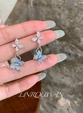海盐苏打 蓝色双蝴蝶耳环韩系爆闪锆独特轻奢高级感小众精致耳饰