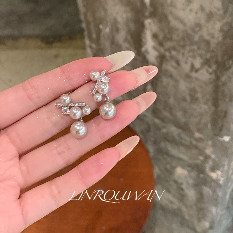 千金感秋冬曼塔玫瑰色珍珠耳环