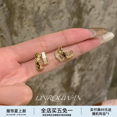 菱格小香贝壳双层C型独特耳钉
