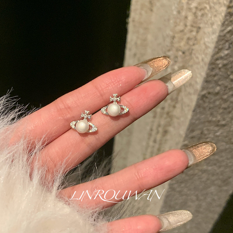 星球土星珍珠耳钉女秋冬高级感