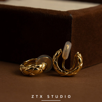 ZTX 经典菱格纹圆圈耳夹无耳洞女新款无痛蚊香盘耳饰小众简约耳环