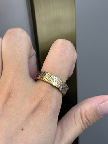 足金黄金电黑之纸醉金迷戒指送女友礼物