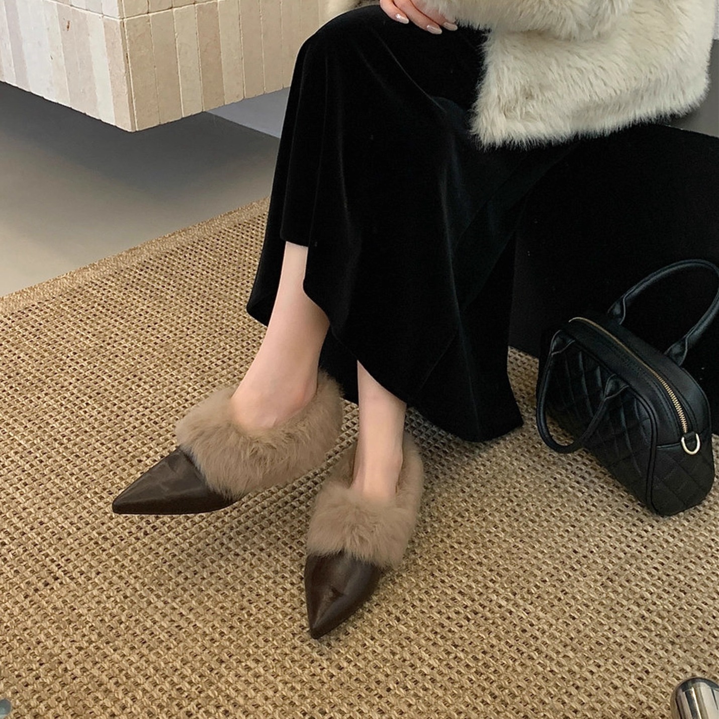 法式尖头加绒毛毛鞋2025秋冬女保暖玛丽珍鞋小皮鞋复古单鞋英伦风