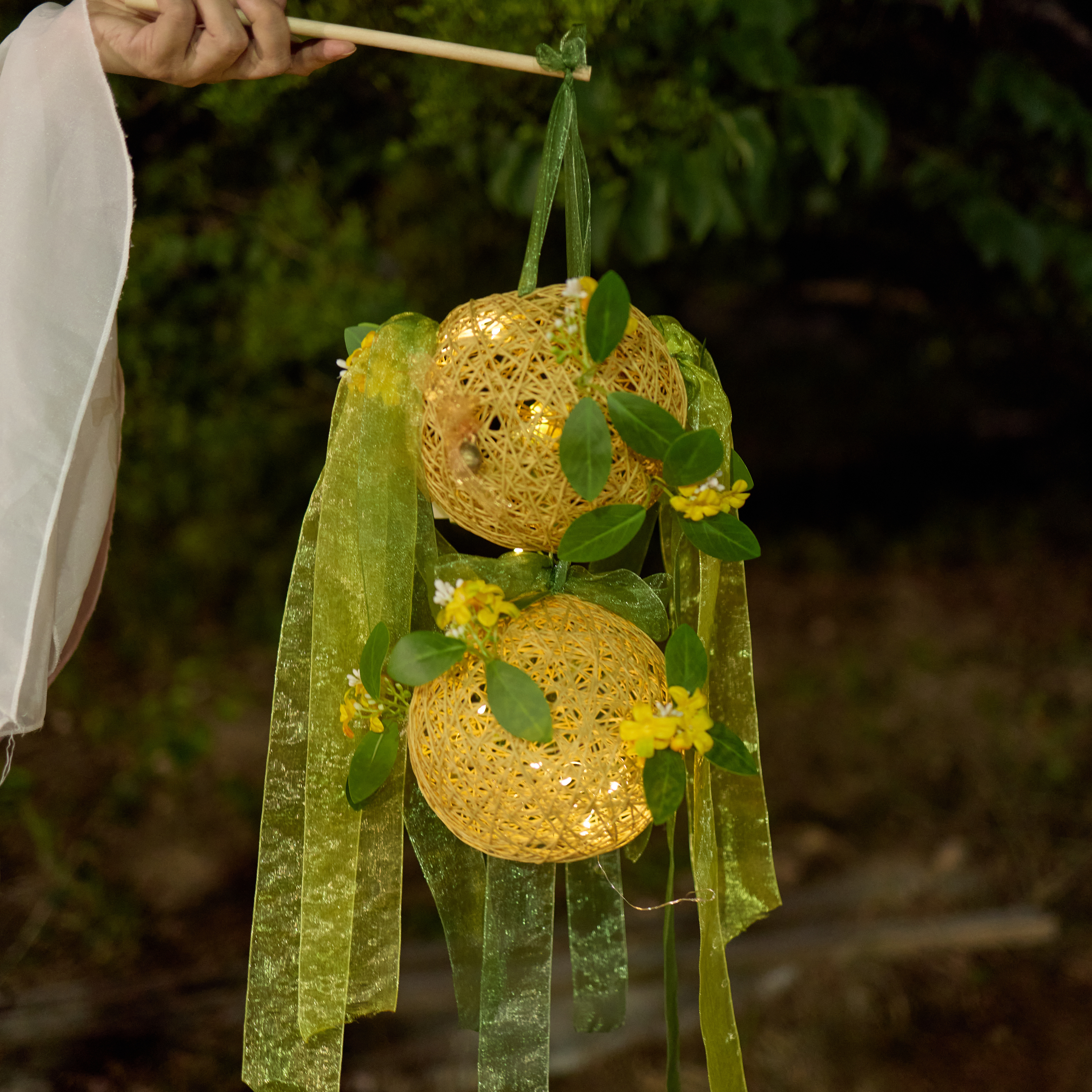手提绣球灯笼中国风复古风宫廷宫灯儿童花灯汉服跳舞蹈道具成品