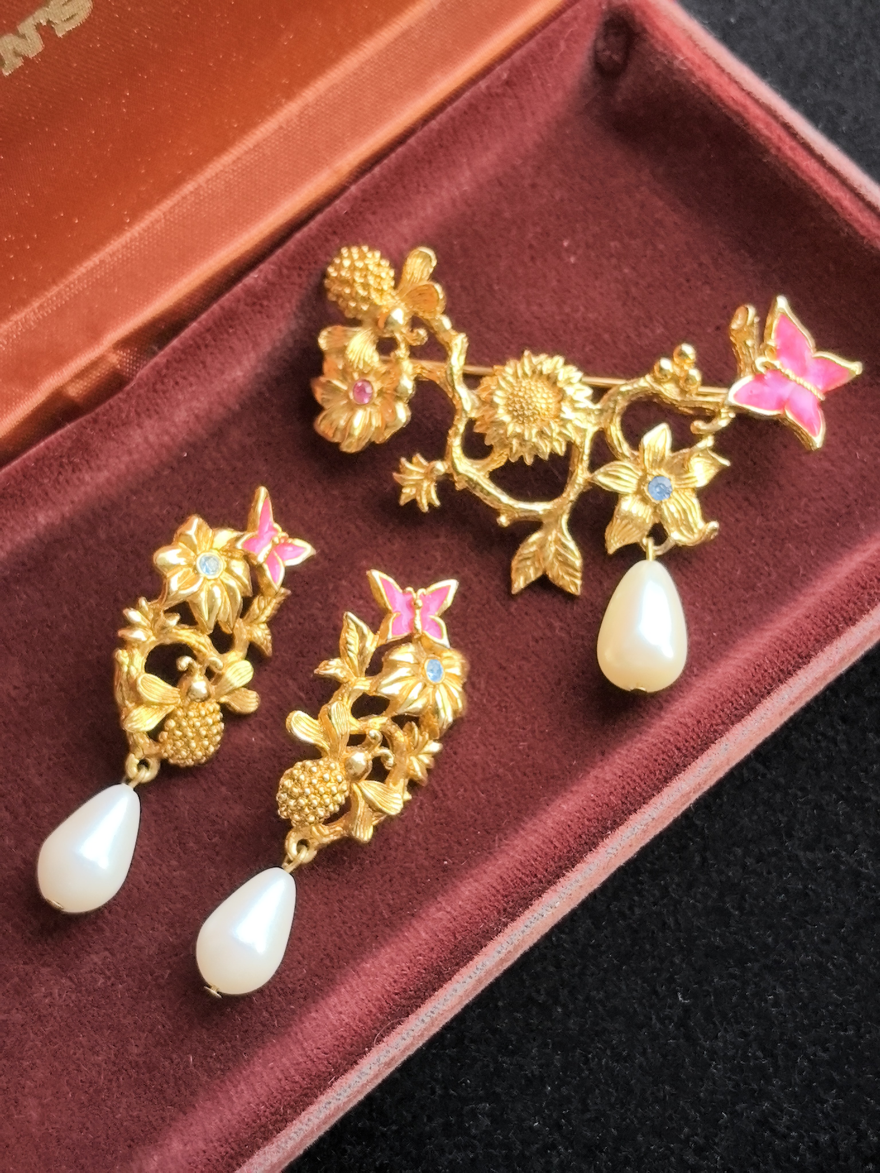 Avon素金珐琅花朵耳夹胸针套装1995年书本款精致优雅中古Vintage