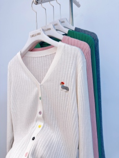 春款 彩扣刺绣针织开衫外套女2026新款春秋外搭洋气大码女装上衣