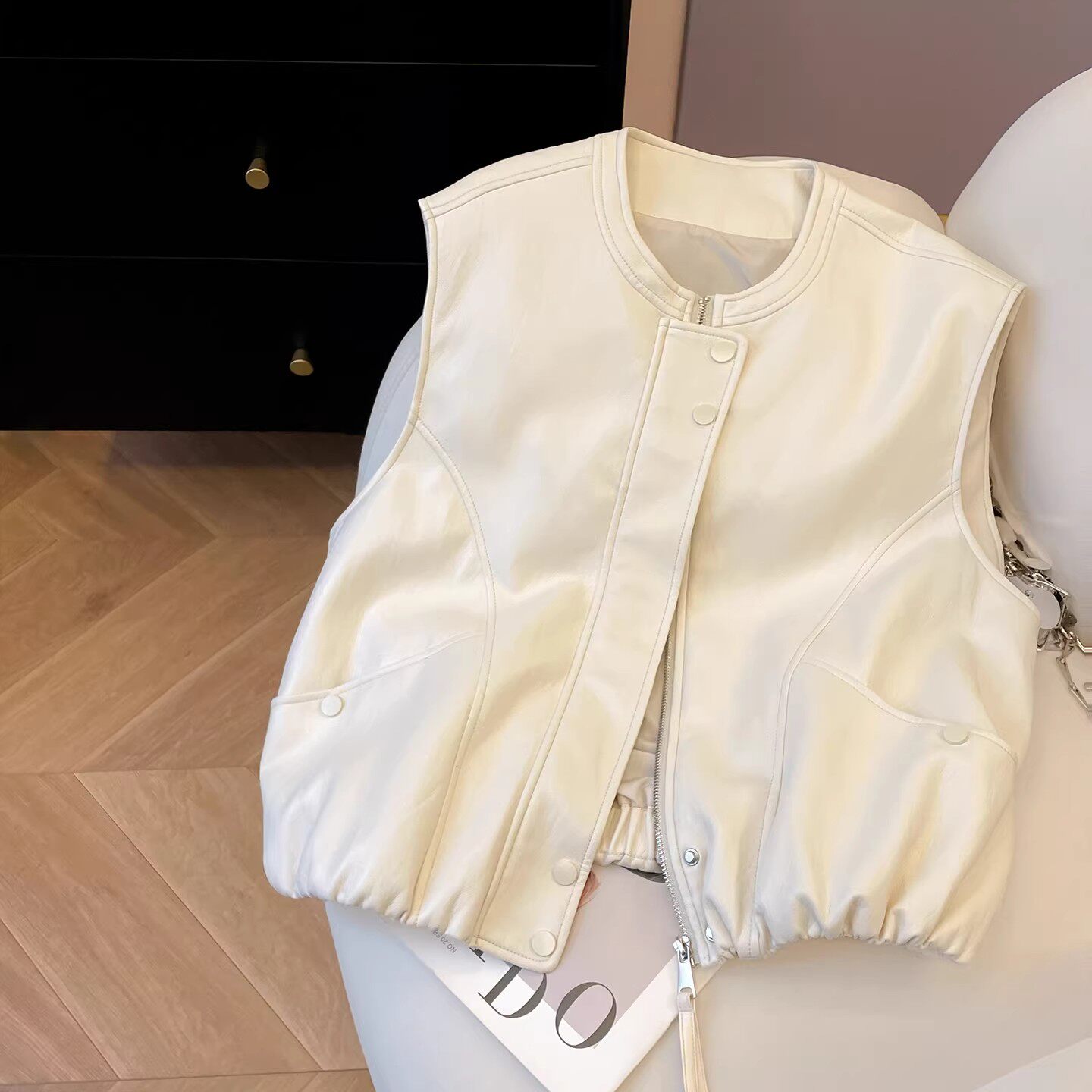纯色皮马甲女款2026新款春季高级感时髦洋气圆领马夹背心拉链外套