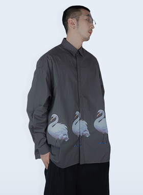 STREAMLET.CHEN:动物系列/设计师手绘款「天鹅」主题印花宽松衬衫