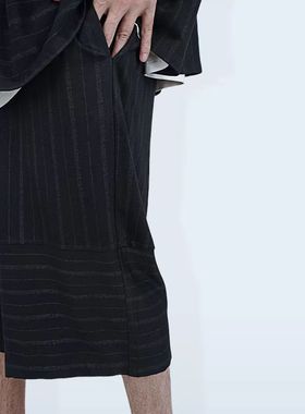 【定量发售】STREAMLET.CHEN:顺滑错位拼接垂感廓形宽松六分裤