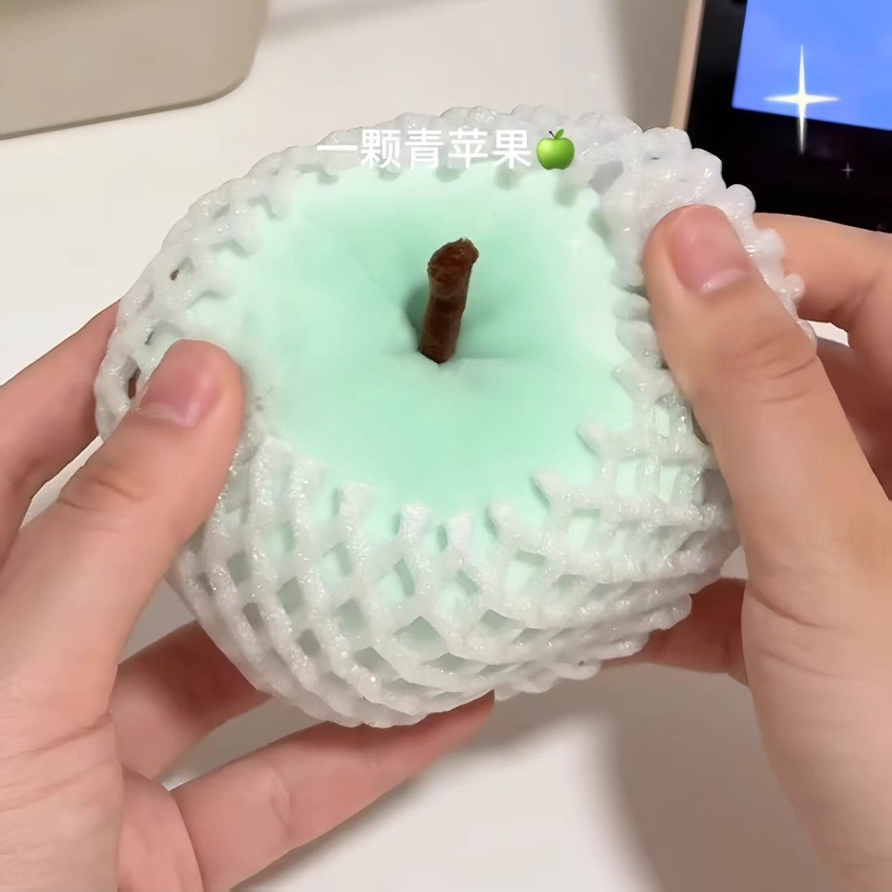 小红书同款薄巧苹果毛绒玩偶捏捏乐挂件高颜值解压生日礼物送女友,玩具/童车/益智/积木/模型,毛绒/玩偶/公仔/布艺类玩具,淘宝优惠券,粉丝福利购,淘宝优惠卷