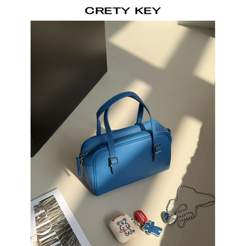 2026新款头层牛皮波士顿枕头包女复古通勤保龄球包真皮单肩斜挎包