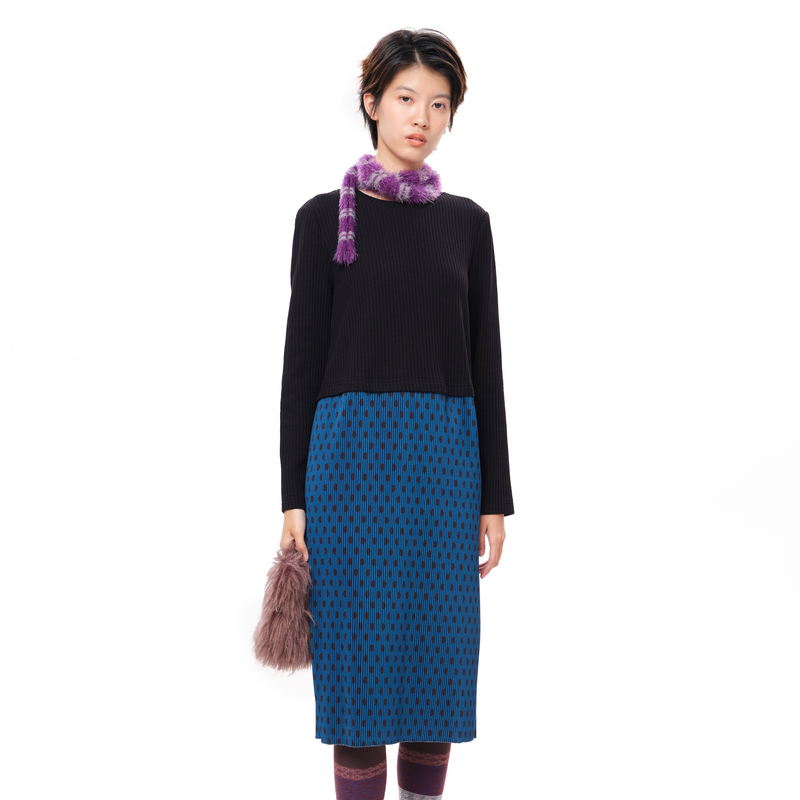 MOVEUP幻走2025冬季新款.FUN系列小圆领正肩波点印花针织连衣裙