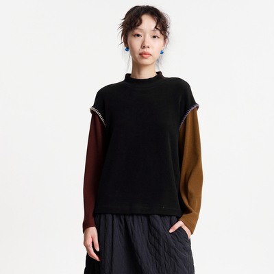 MOVEUP幻走2025冬季新款.FUN系列半高领不对称撞色袖短款T恤女