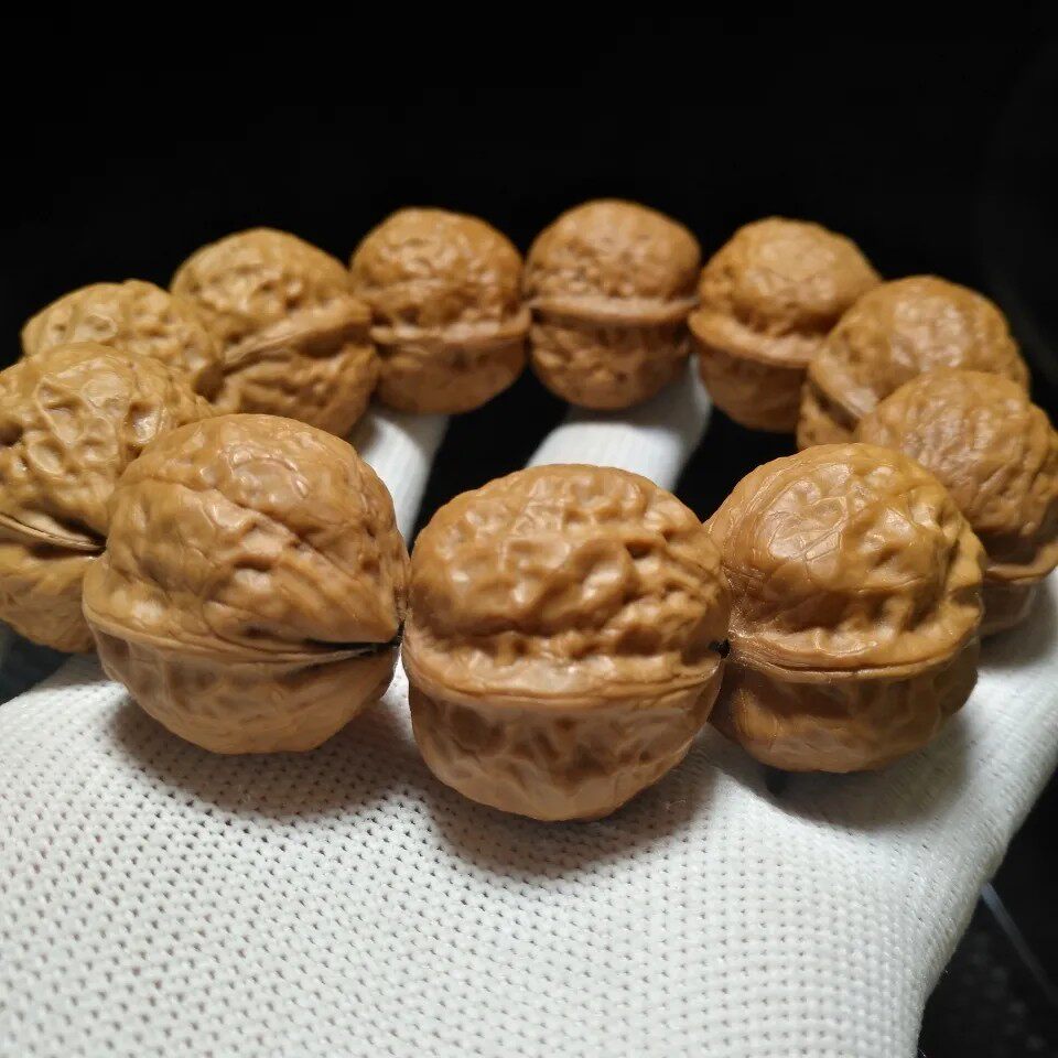 3.0云南南野生奶油方砖元宝铁核桃手串手持 ，皮质好油性大易上色