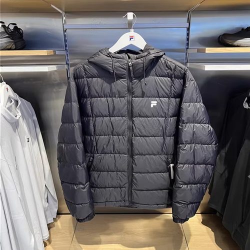 FILA斐乐潮牌2025冬新款男装运动连帽轻薄保暖羽绒服T11M445908