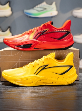 李宁闪凌3篮球鞋红色低帮男鞋回弹轻量高回弹耐久运动鞋