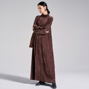 高级感气质简约咖色2026早春袍子连衣裙原创设计宽松显瘦大码女装