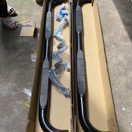 适用悍马H3改装黑色踏杠 不锈钢亮光黑侧杠 汽车支架脚踏板 踏板