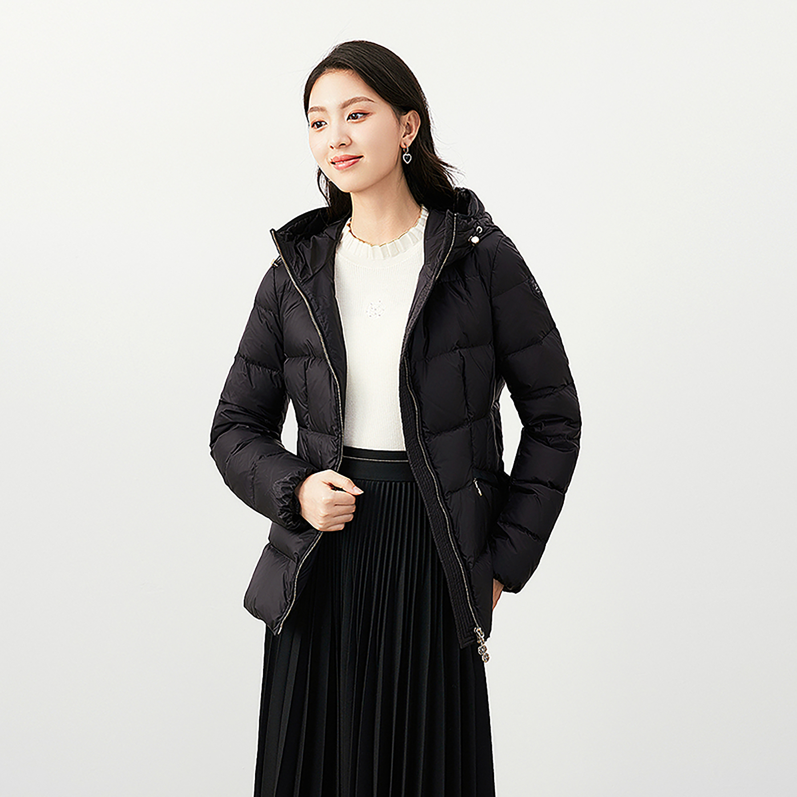 珂莱同款黑色绗缝羽绒服鹅绒修身