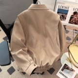 卡其色