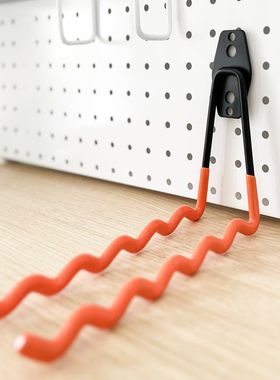 洞洞板挂钩配件羽毛球拍挂钩羽毛球拍收纳架橙色白色壁挂家用展示