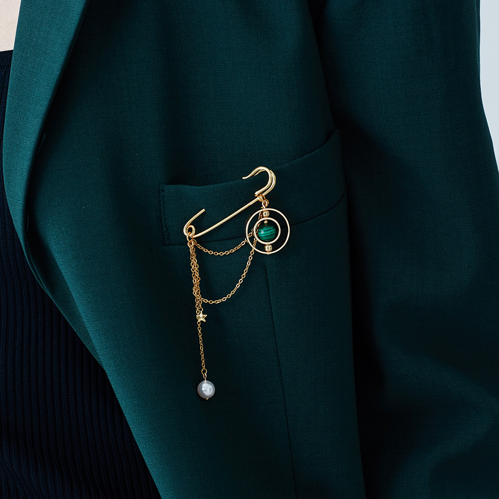 原创设计风水晶星球流苏ins别针