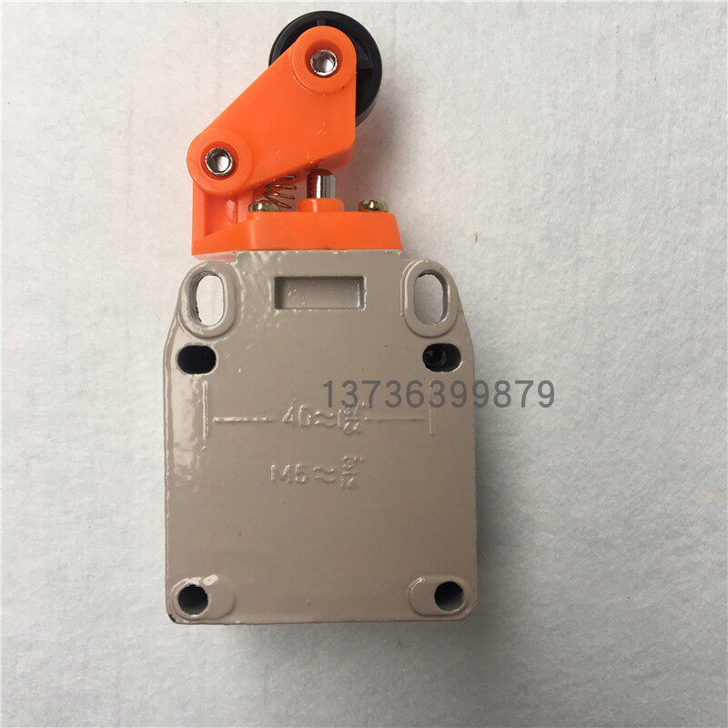 行程开关LXP1-100/1GA  LXP1-100/1RA LXP1-100/1VA 1JA 1PA 1TA图片
