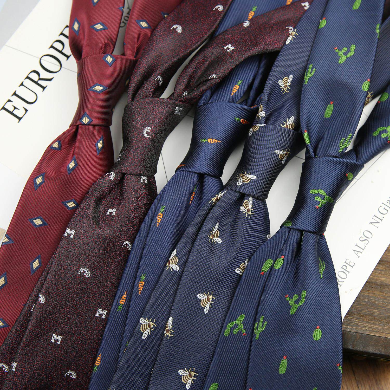 蓝黑色动物小图案刺绣手打男士休闲时尚西装7CM领带英伦风婚礼配,服饰配件/皮带/帽子/围巾,领带,淘宝优惠券,粉丝福利购,淘宝优惠卷