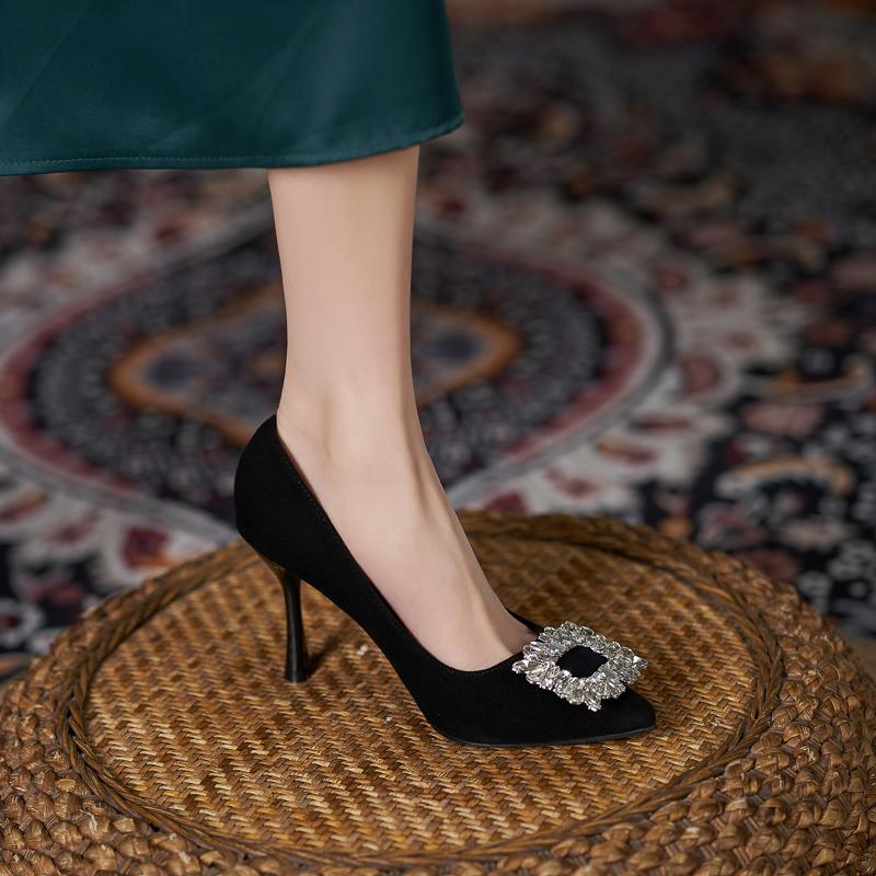 艺漫迪单鞋百搭方扣大码女鞋加肥