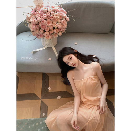 CHU小初/浅夏长裙/让仙女感与松弛感并存 灵动侧开叉 吊带长裙