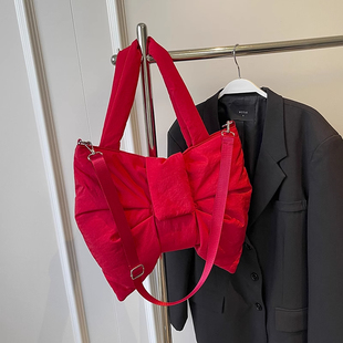 尼龙酒红色帆布结婚包女新娘带拉链硬底出片大容量陪嫁简约托特包