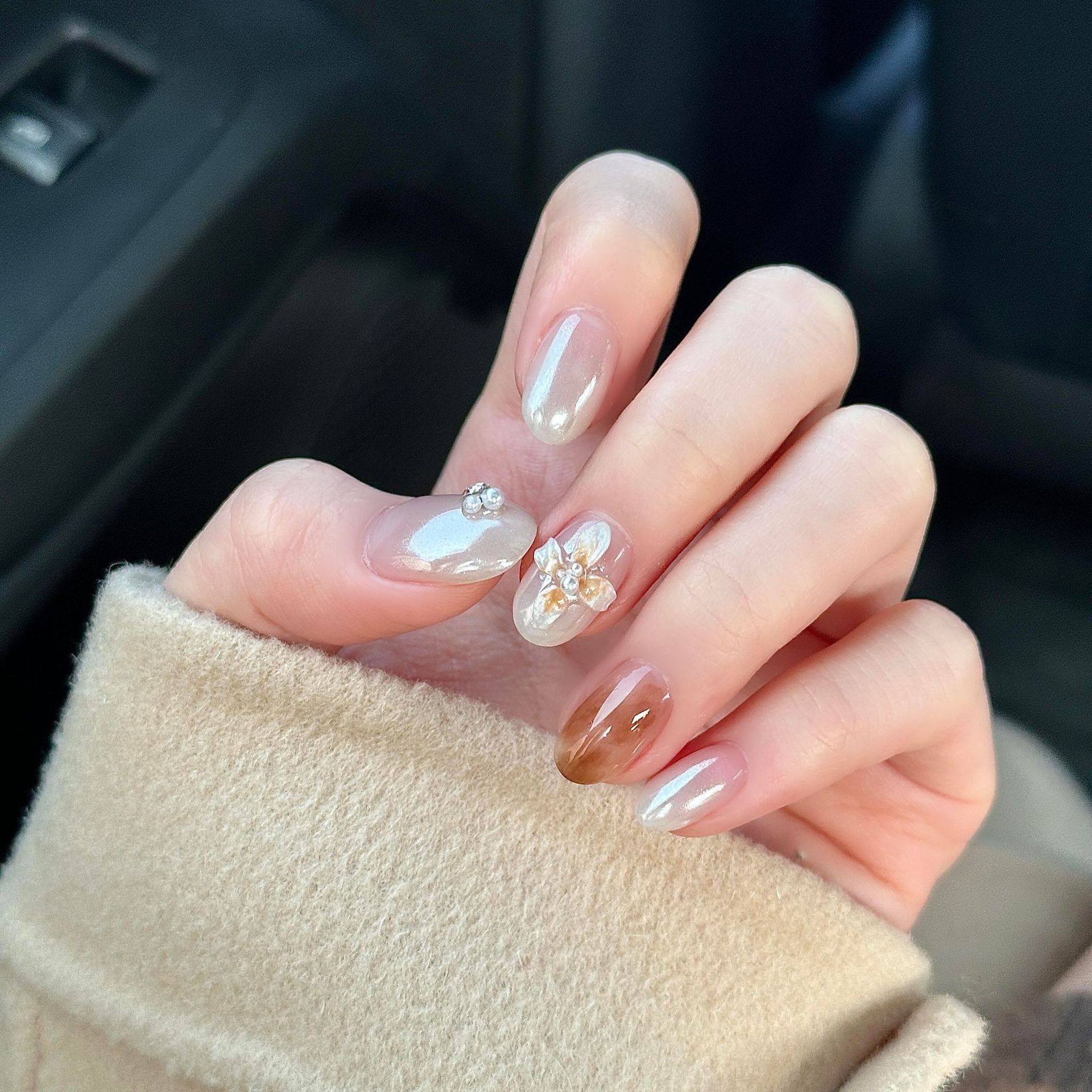 海莉雕花ins风纯手工穿戴甲短款精品显白气质短椭圆美甲假指甲贴,彩妆/香水/美妆工具,穿戴甲/甲片,淘宝优惠券,粉丝福利购,淘宝优惠卷