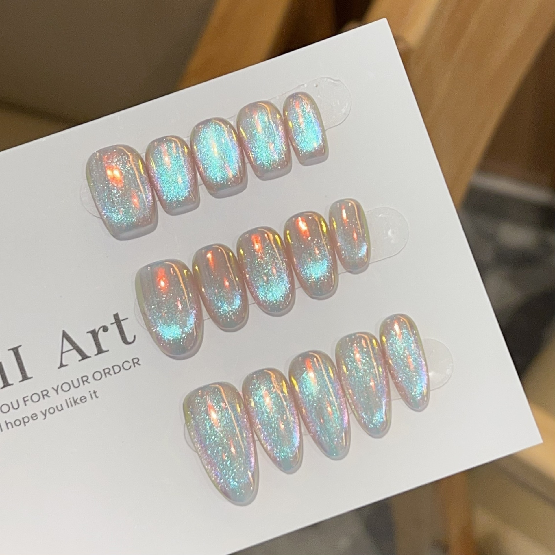 云端落日极光超闪猫眼玻璃珠纯手工穿戴甲新款气质时尚短款美甲