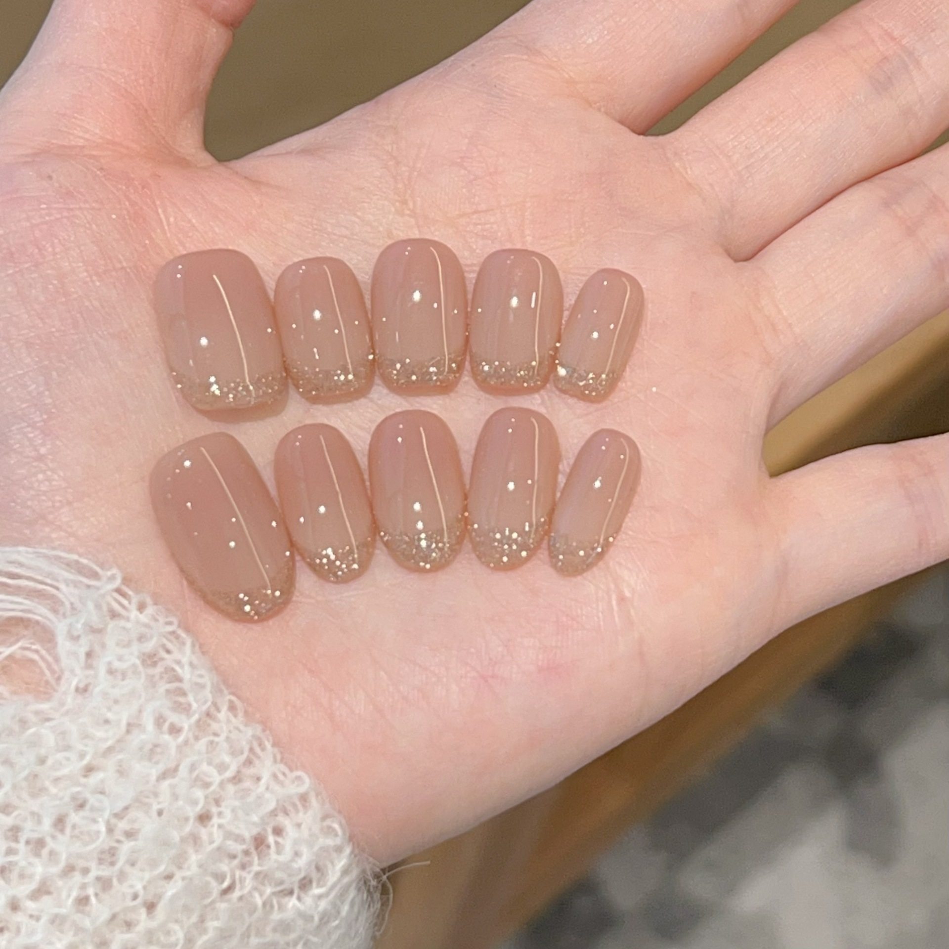 星河初霏纯手工穿戴甲纯欲裸色渐变碎钻法式简约大气短款椭圆美甲,彩妆/香水/美妆工具,穿戴甲/甲片,淘宝优惠券,粉丝福利购,淘宝优惠卷