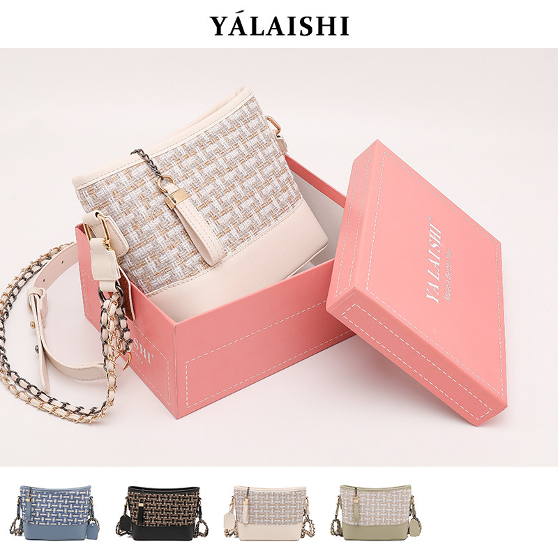 雅莱仕法国小众小ck流浪包包女2020新款潮韩版百搭单肩斜挎水桶包