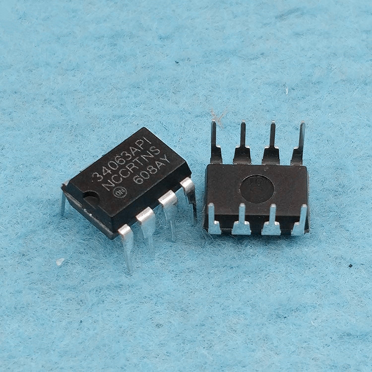 34063API MC34063 1.2A 电源芯片 DIP(B5D3)