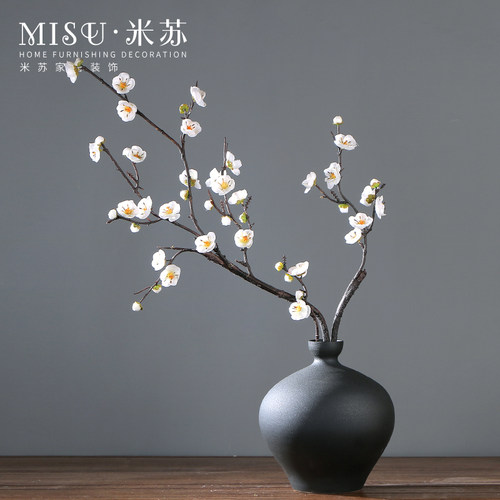 绢花室内腊梅花花枝随意弯折