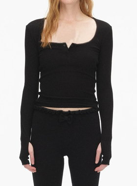 ECHOADE优雅时髦 经典贴身大U领花边点缀打底衫