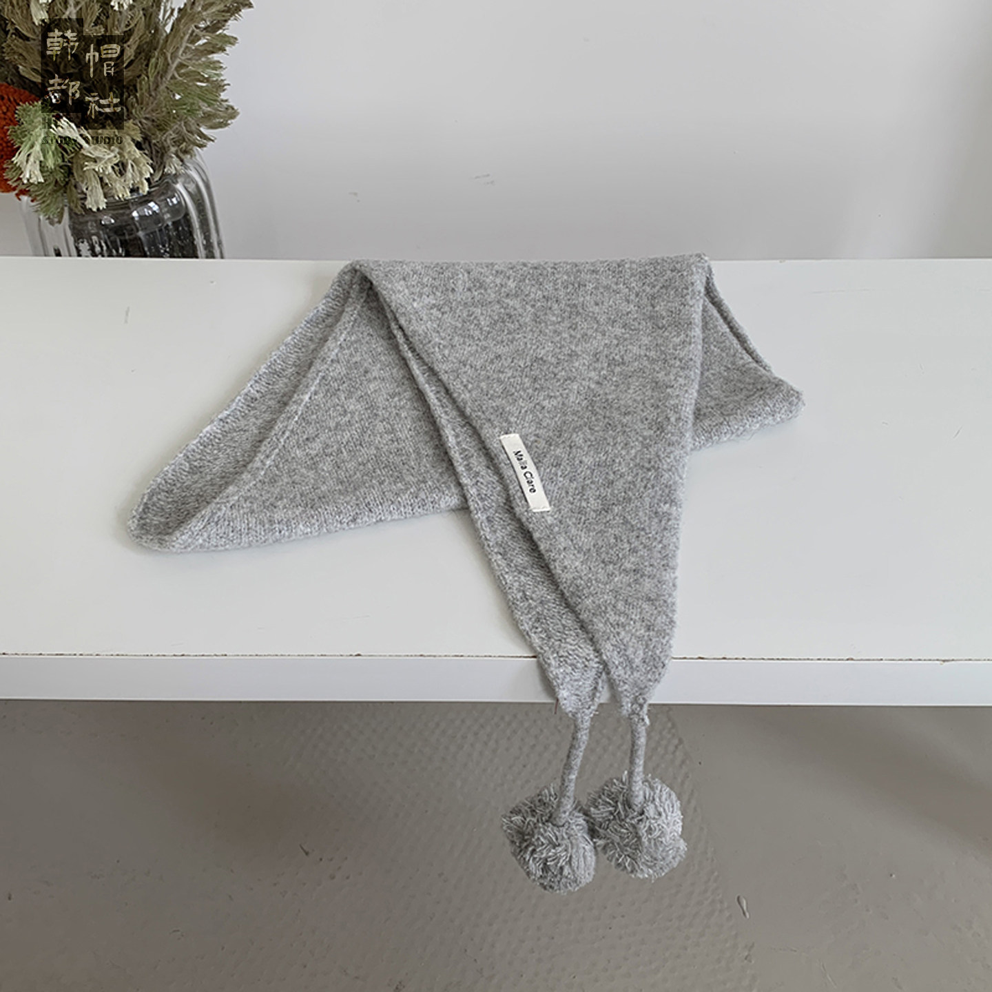 高级感帽子围巾红色针织小披肩女2025新款秋冬保暖球球围脖三角巾