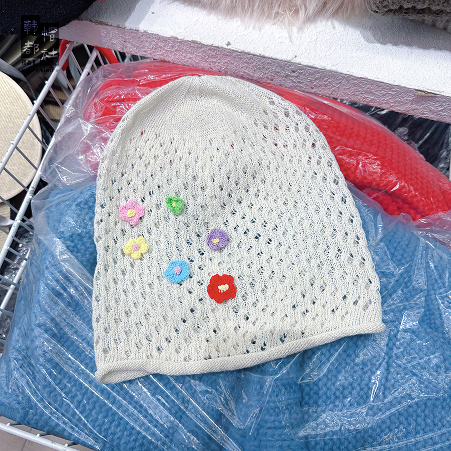 彩色花朵针织镂空包头帽女2025春秋透气时髦百搭显脸套头堆堆帽子