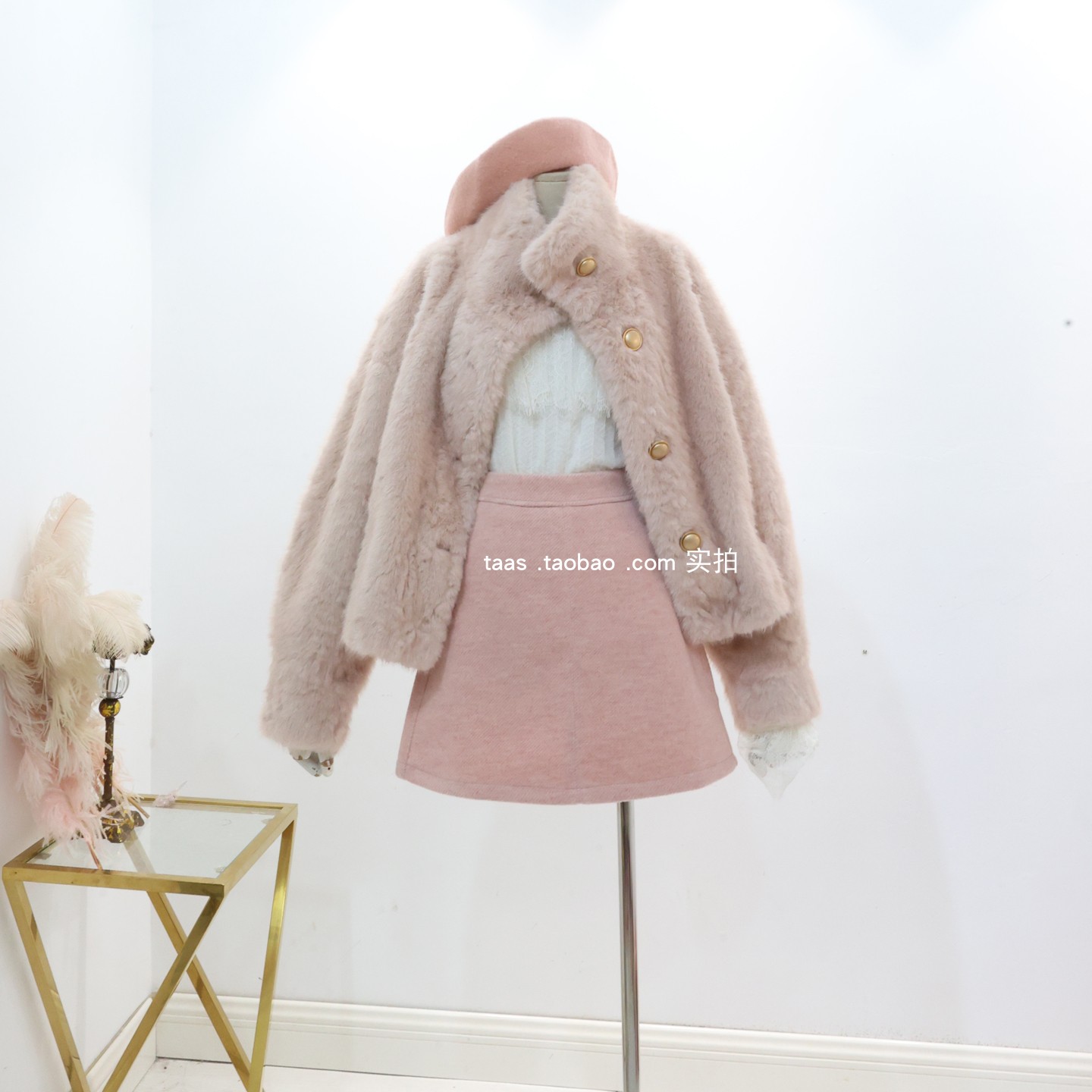 粉色加厚翻领环保皮毛一体外套